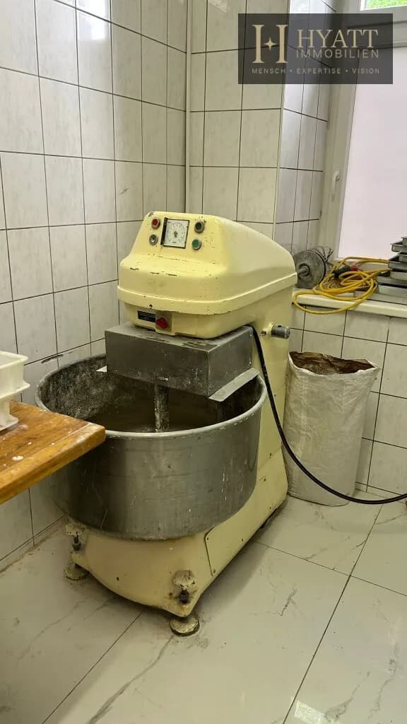 Gewerbeimmobilie mieten in Wien – 250 m², € 2.700 – Bild 17 von 25