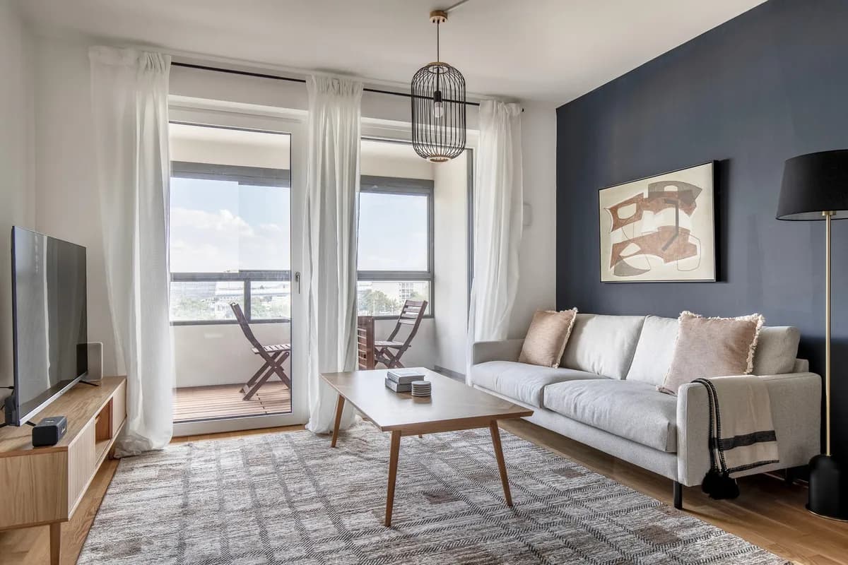 2-Zimmer-Wohnung mieten in Wien – 45 m², € 2.115 – Bild 1 von 19