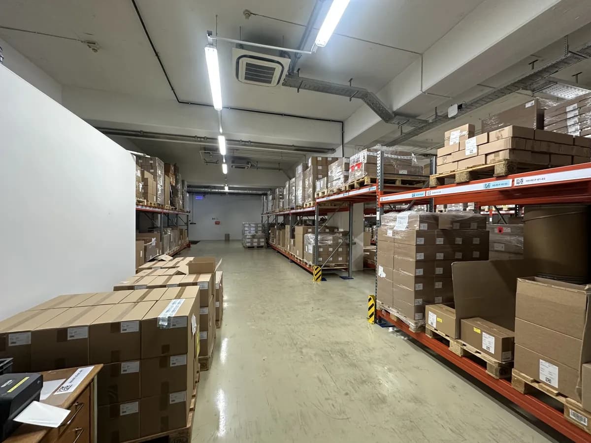 Gewerbeimmobilie mieten in Wien – 551 m², € 5.092 – Bild 2 von 8