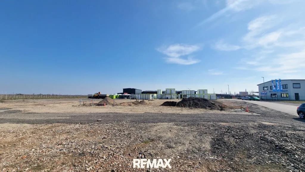 Immobilie mieten in Baden – 2 880 m², € 5.760