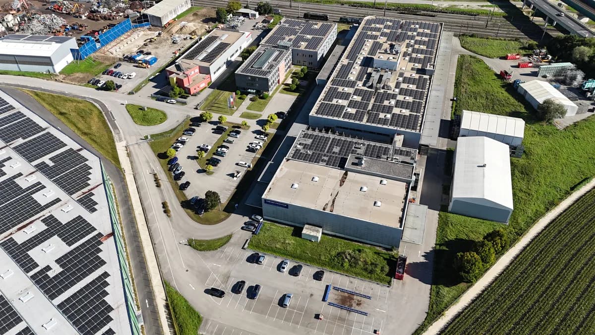 Gewerbeimmobilie mieten in Linz Land – 9 600 m² – Bild 1 von 9