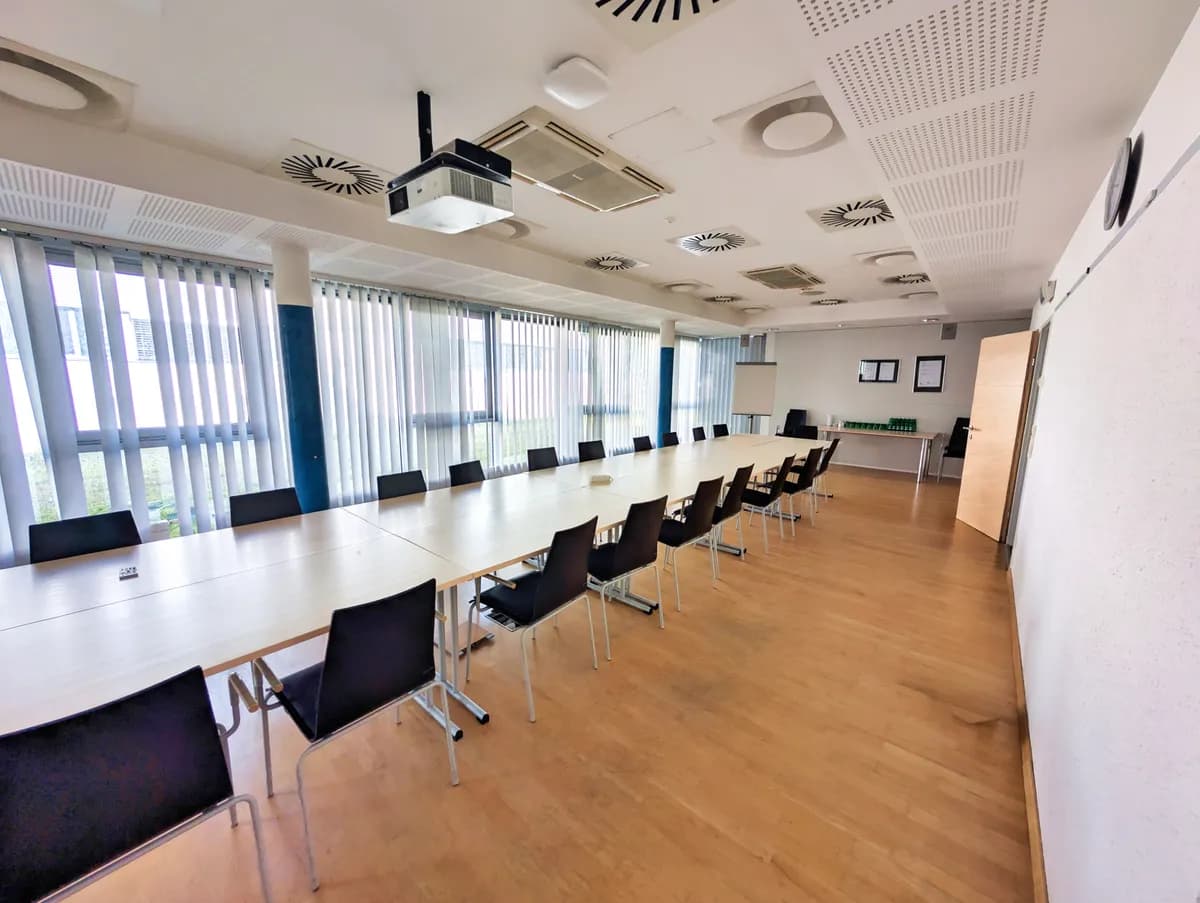 Gewerbeimmobilie mieten in Linz Land – 9 600 m² – Bild 8 von 9