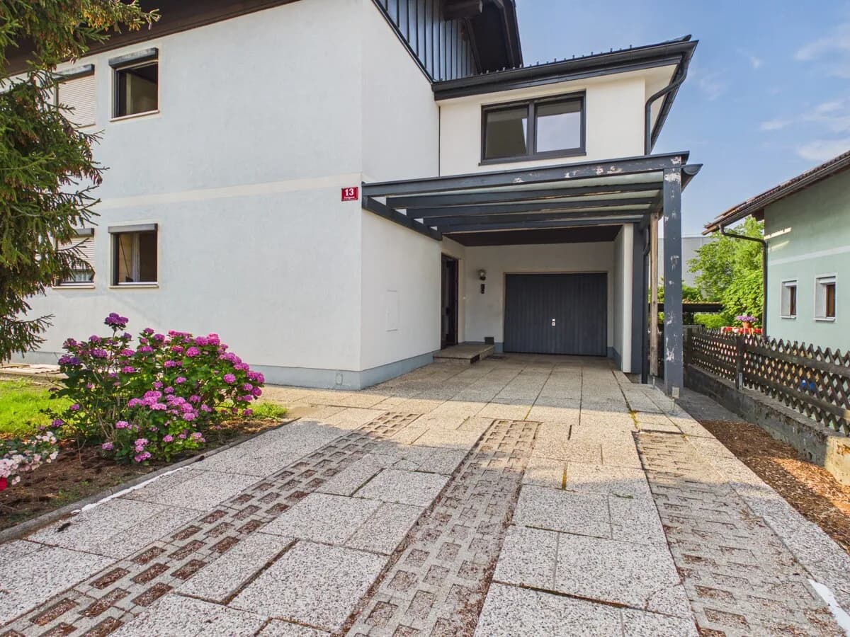 11-Zimmer-Gewerbeimmobilie kaufen in Feldkirchen – 211,3 m², € 349.000 – Bild 2 von 20