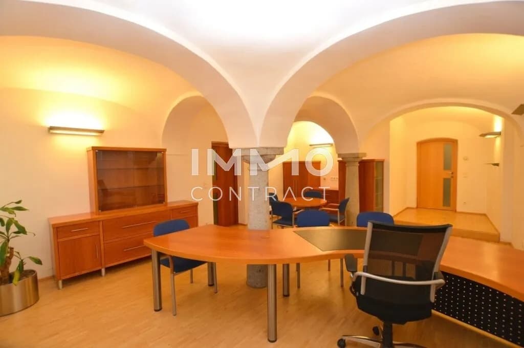 7-Zimmer-Gewerbeimmobilie mieten in Ried im Innkreis – 220 m², € 1.525 – Bild 2 von 13