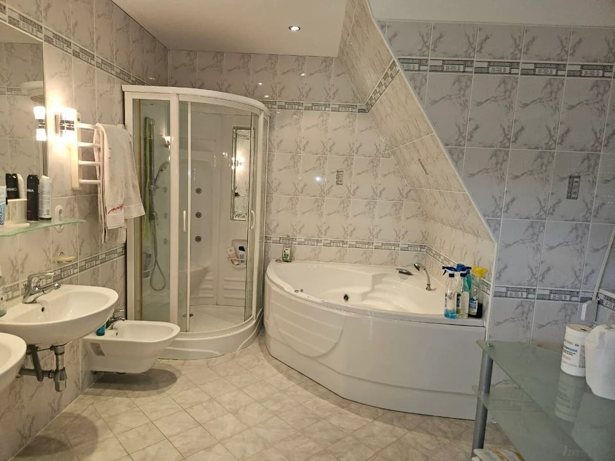 7-Zimmer-Gewerbeimmobilie kaufen in Baden – 500 m², € 1.500.000 – Bild 9 von 10