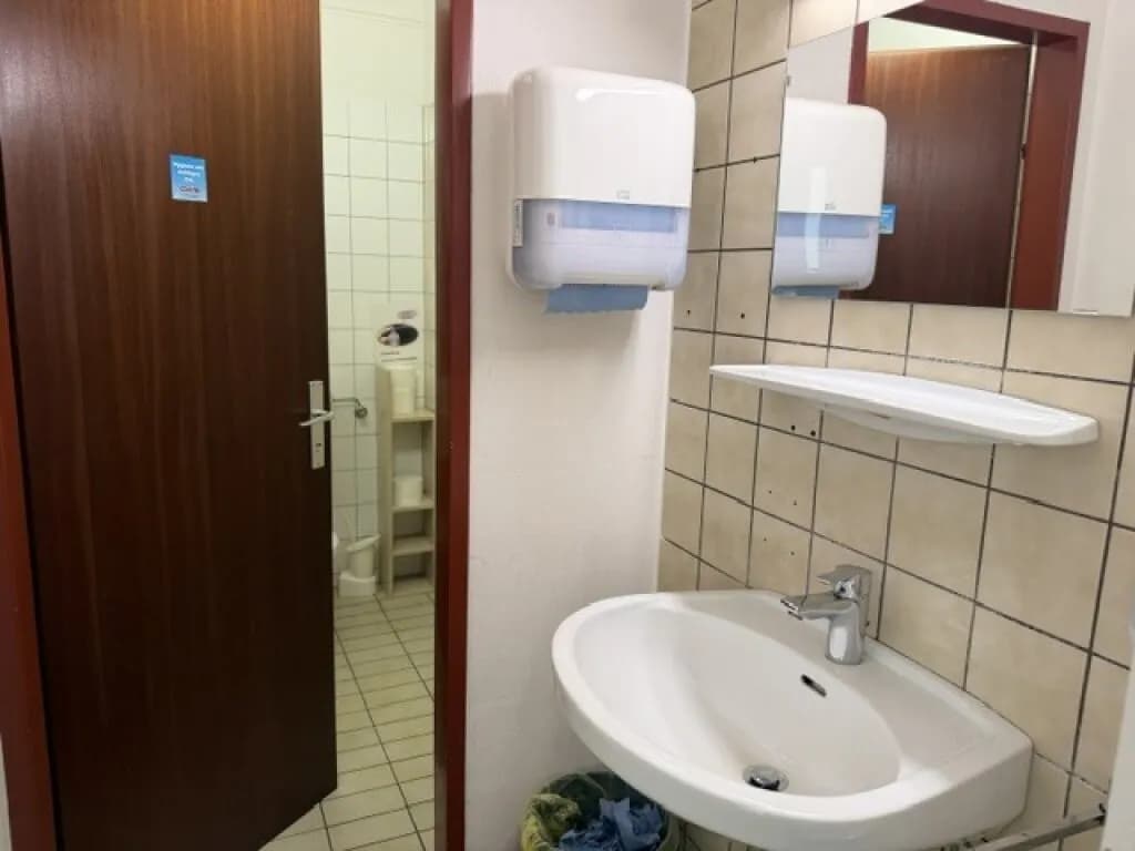 3-Zimmer-Gewerbeimmobilie mieten in Linz – 159 m², € 1.247 – Bild 10 von 20