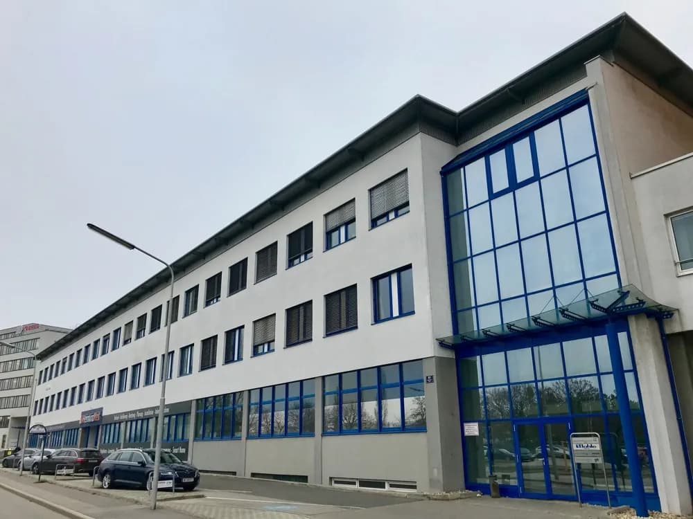Gewerbeimmobilie mieten in Wien – 553 m², € 11