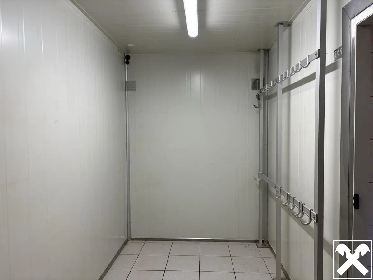 Gewerbeimmobilie kaufen in Ried im Innkreis – 824 m², € 885.000 – Bild 7 von 12