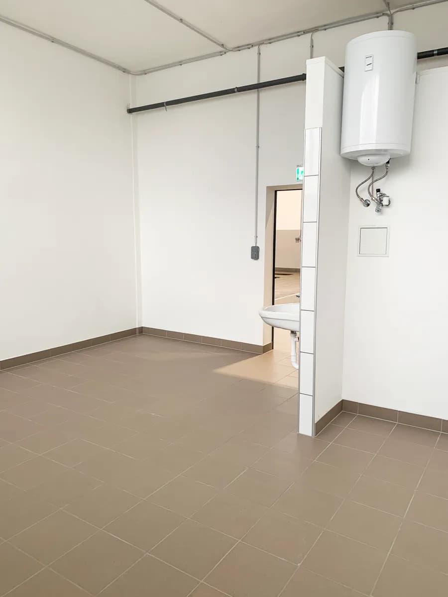 Gewerbeimmobilie mieten in Linz – 325 m², € 4.353 – Bild 15 von 32