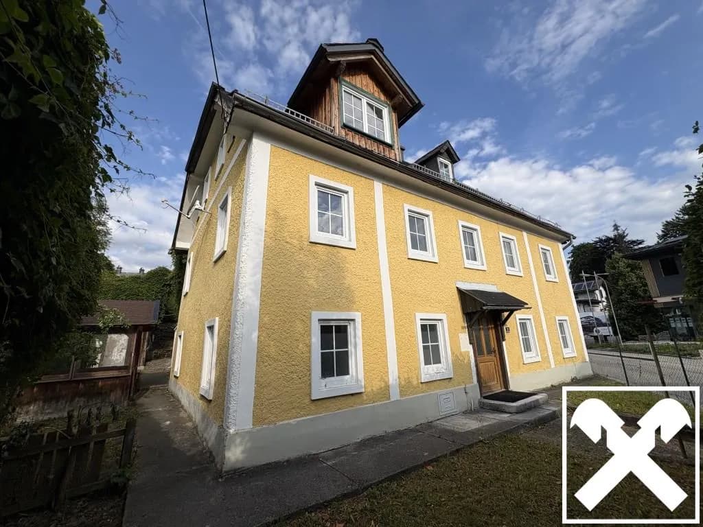 11-Zimmer-Haus kaufen in Gmunden – 260 m², € 350.000