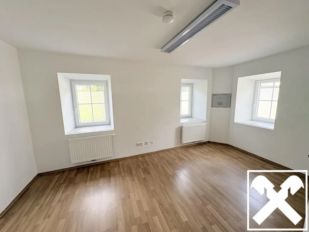 11-Zimmer-Haus kaufen in Gmunden – 260 m², € 350.000 – Bild 2 von 16
