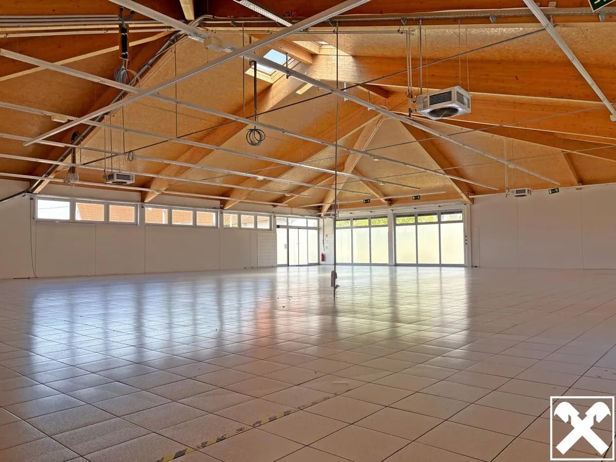 Immobilie mieten in Wels-Land – 836 m², € 4.338