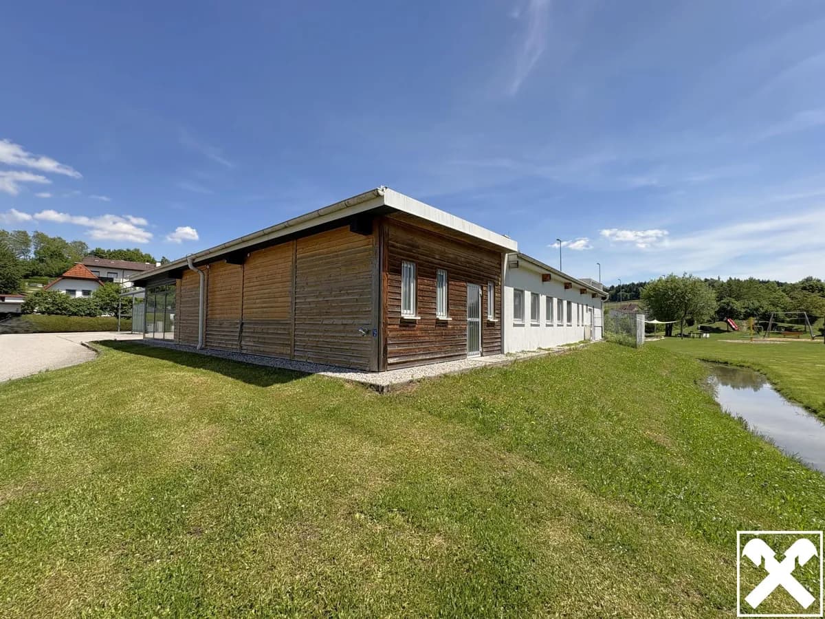 Immobilie mieten in Wels-Land – 836 m², € 4.338 – Bild 17 von 17