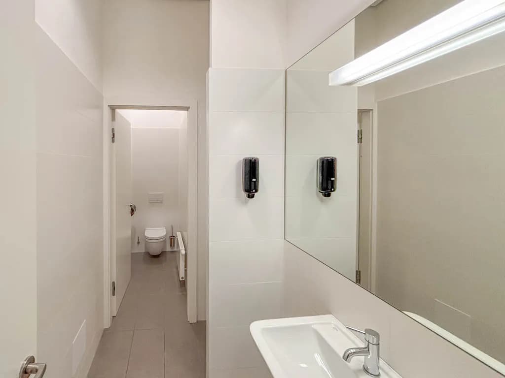 5-Zimmer-Gewerbeimmobilie mieten in Wien – 161 m², € 4.461 – Bild 12 von 14