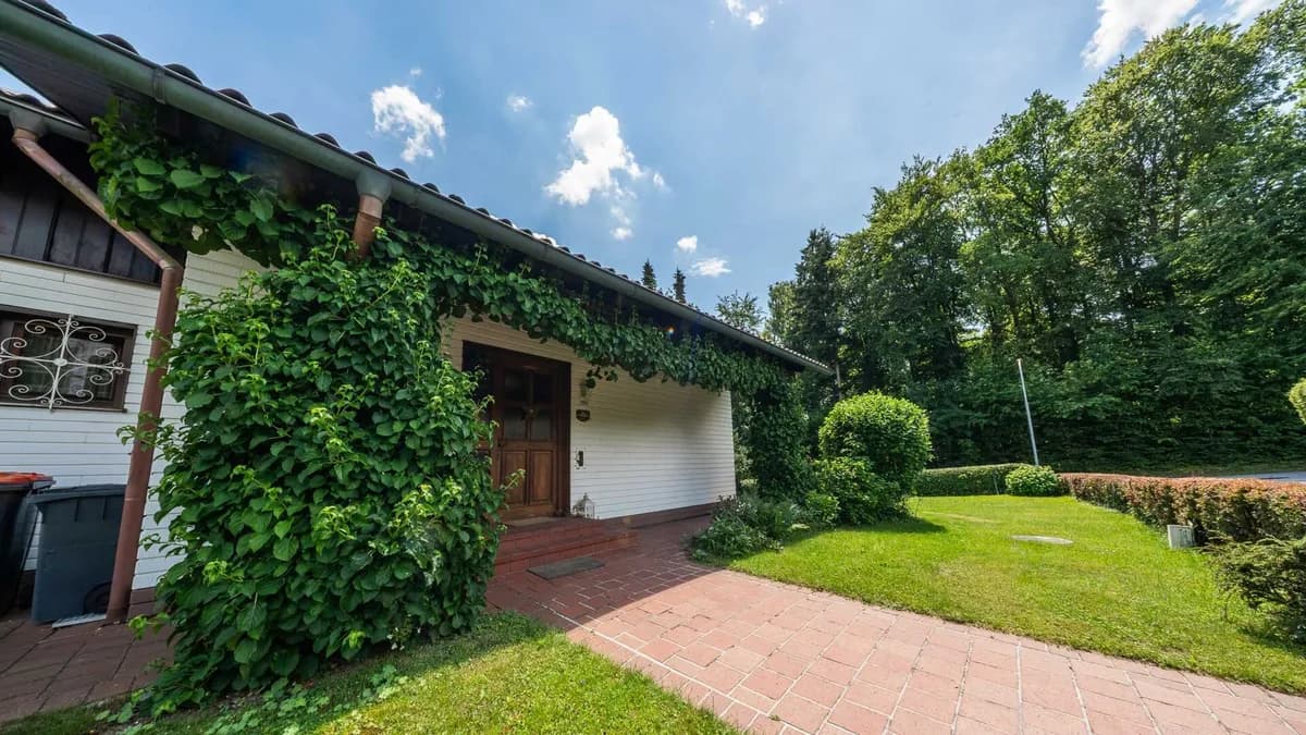 8-Zimmer-Haus kaufen in Vöcklabruck – 230 m², € 520.000 – Bild 2 von 39