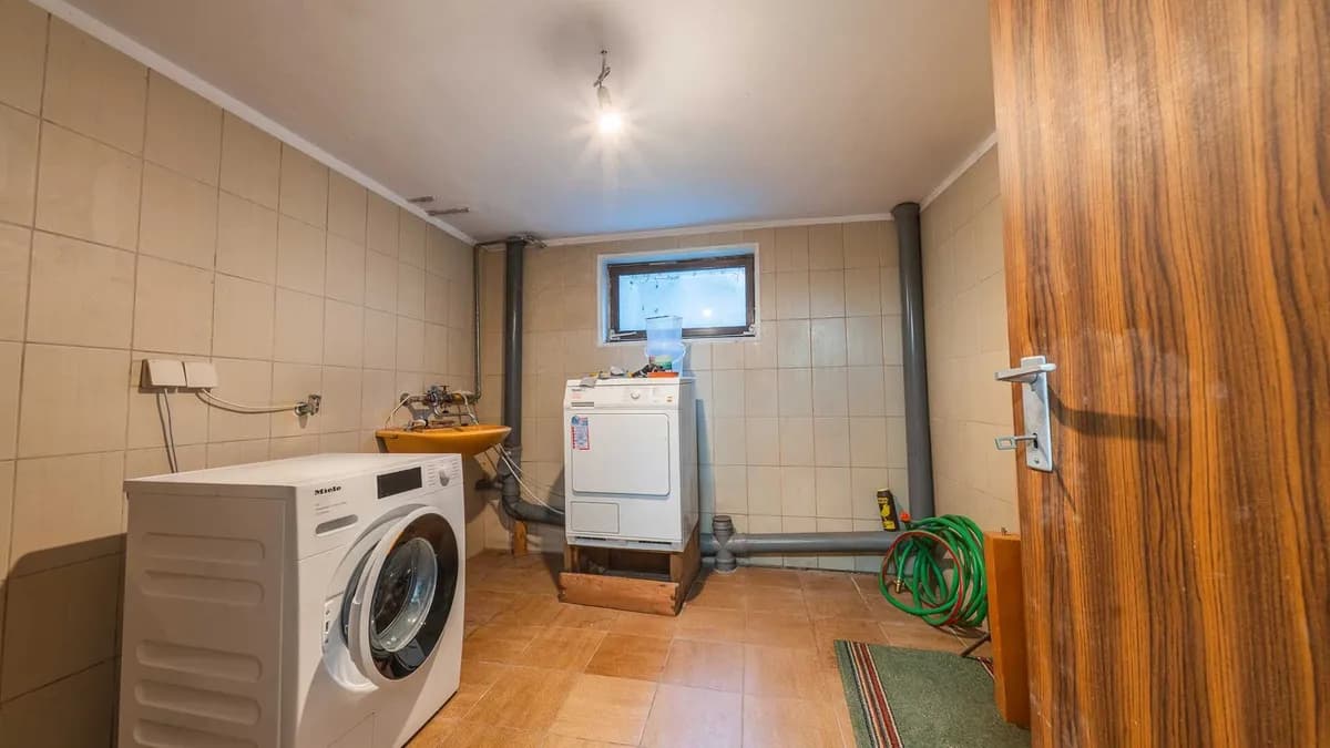 8-Zimmer-Haus kaufen in Vöcklabruck – 230 m², € 520.000 – Bild 37 von 39