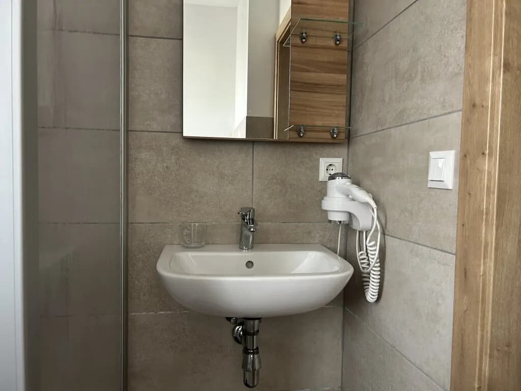 Gewerbeimmobilie kaufen in Kirchdorf an der Krems – 467,75 m², € 2.300.000 – Bild 8 von 10