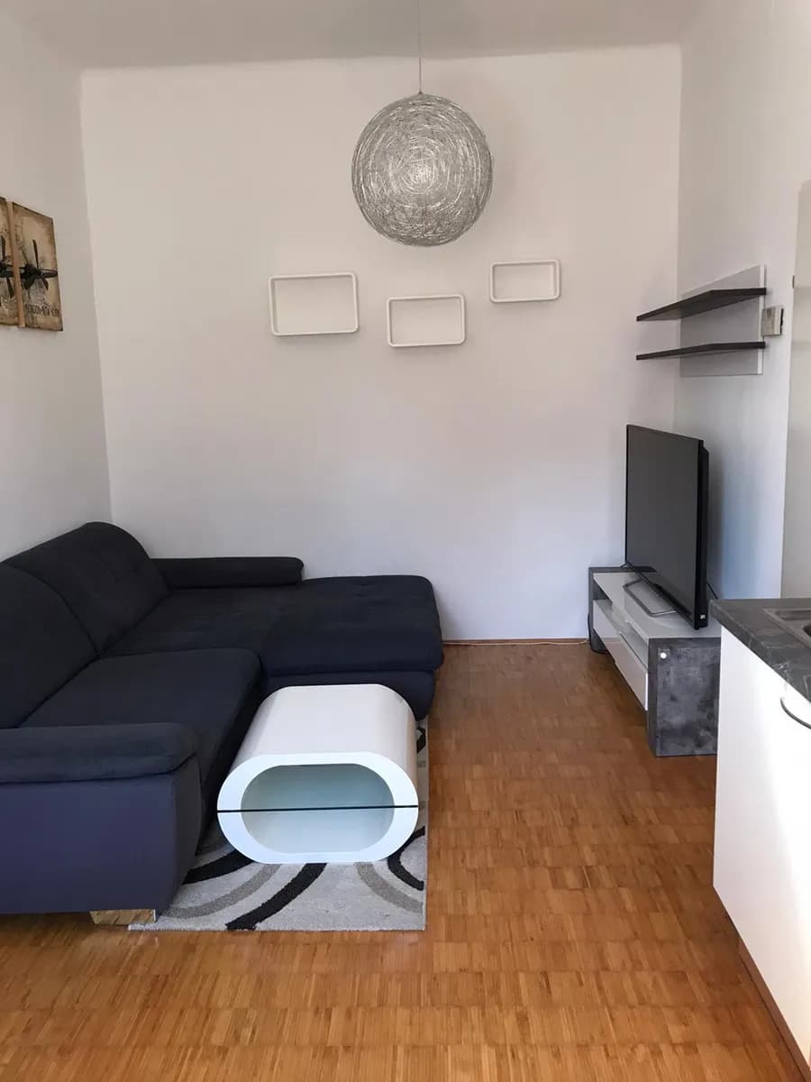 2-Zimmer-Wohnung mieten in Linz – 40 m², € 660 – Bild 3 von 12