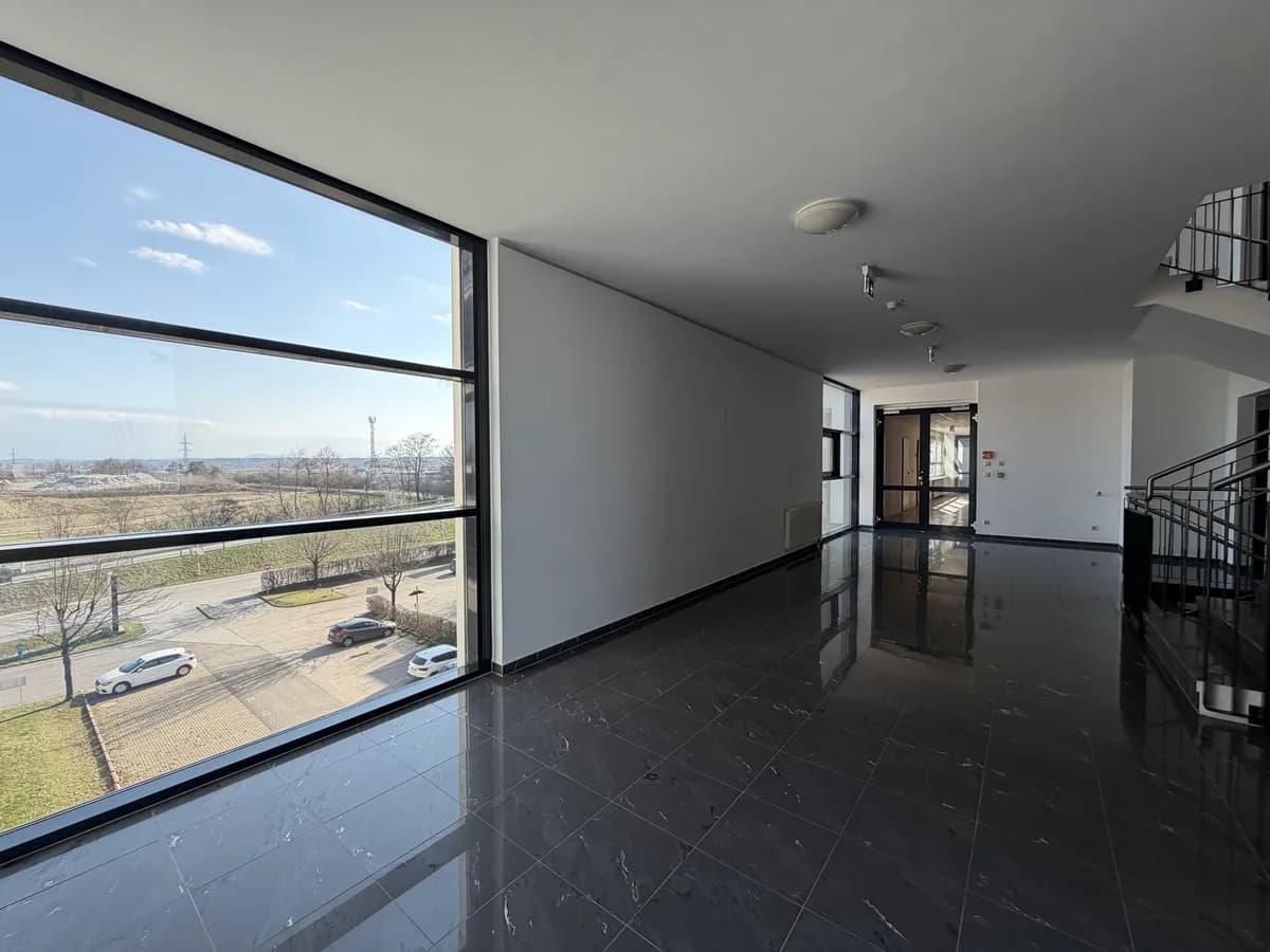 Gewerbeimmobilie mieten in Graz-Umgebung – 5 055 m², € 8 – Bild 2 von 12