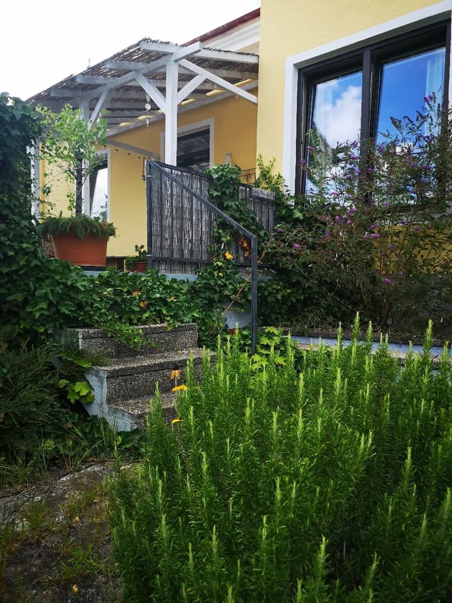 4-Zimmer-Haus mieten in Mödling – 129,12 m², € 1.960 – Bild 1 von 9