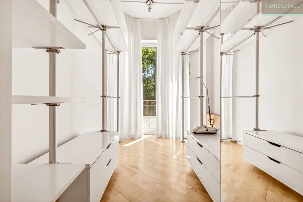 13-Zimmer-Immobilie mieten in Mödling – 569 m², € 14.300 – Bild 28 von 53