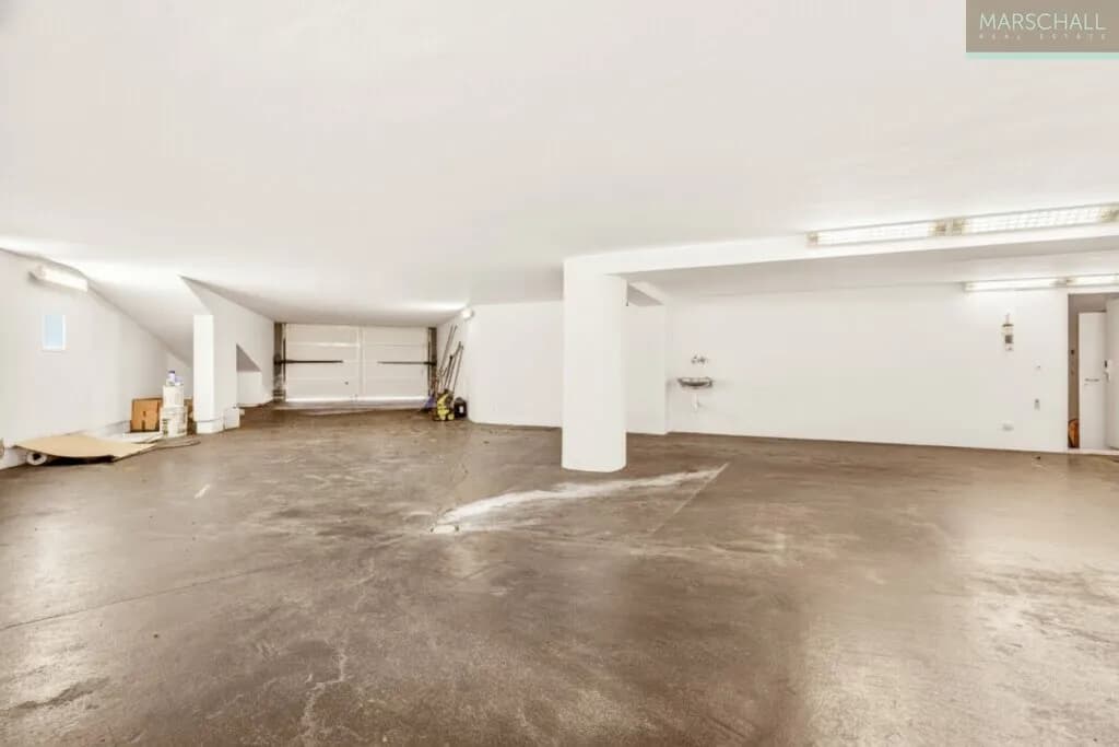 13-Zimmer-Immobilie mieten in Mödling – 569 m², € 14.300 – Bild 39 von 53