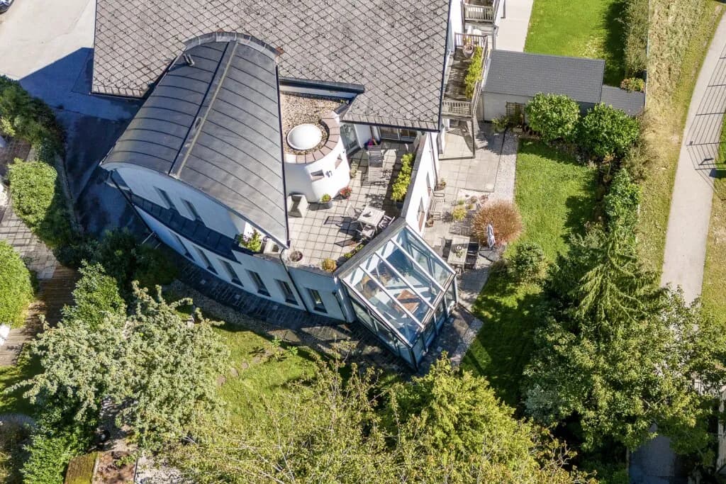 6-Zimmer-Haus kaufen in Vöcklabruck – 270 m², € 1.380.000 – Bild 2 von 41