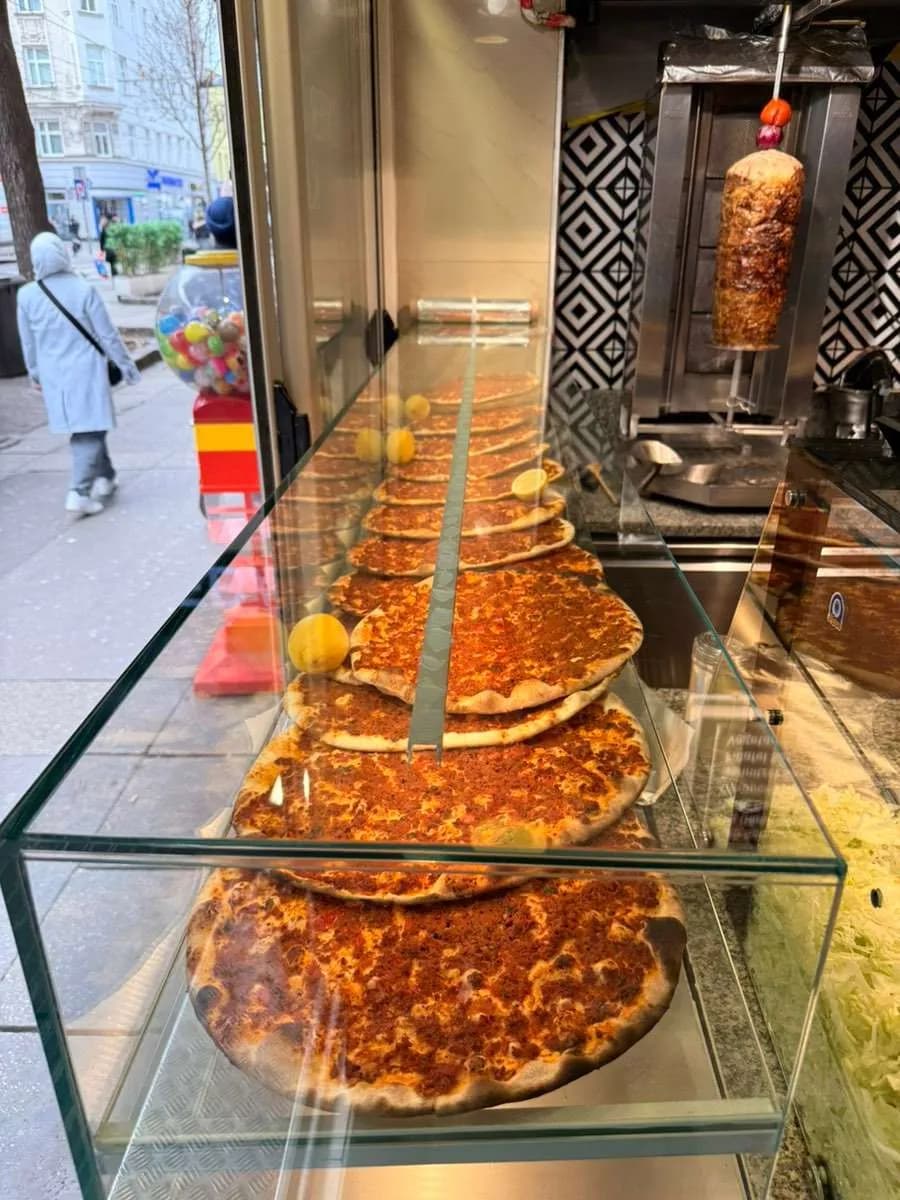 Gewerbeimmobilie mieten in Wien – 37 m², € 3.000 – Bild 3 von 13