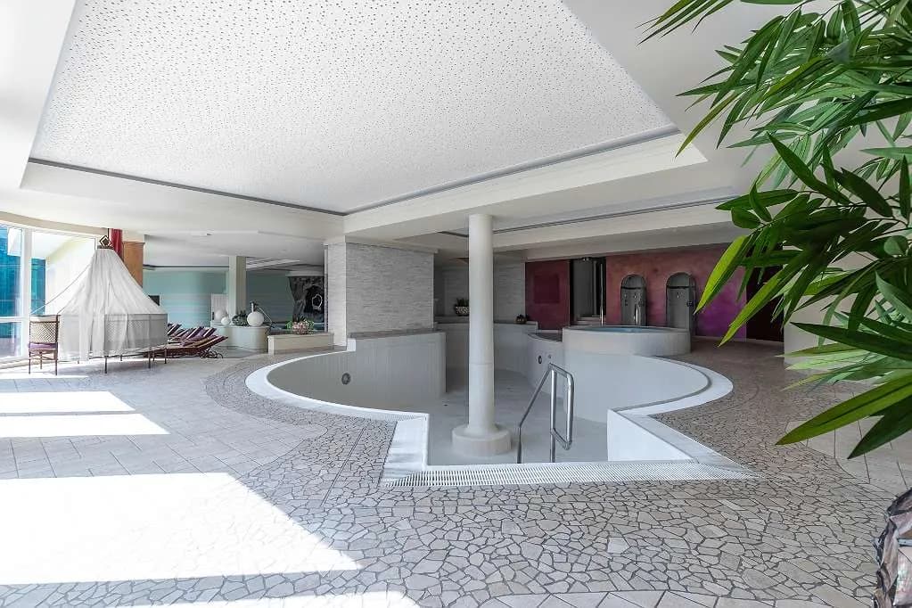 63-Zimmer-Gewerbeimmobilie kaufen in Kitzbühel – 6 612 m² – Bild 7 von 10