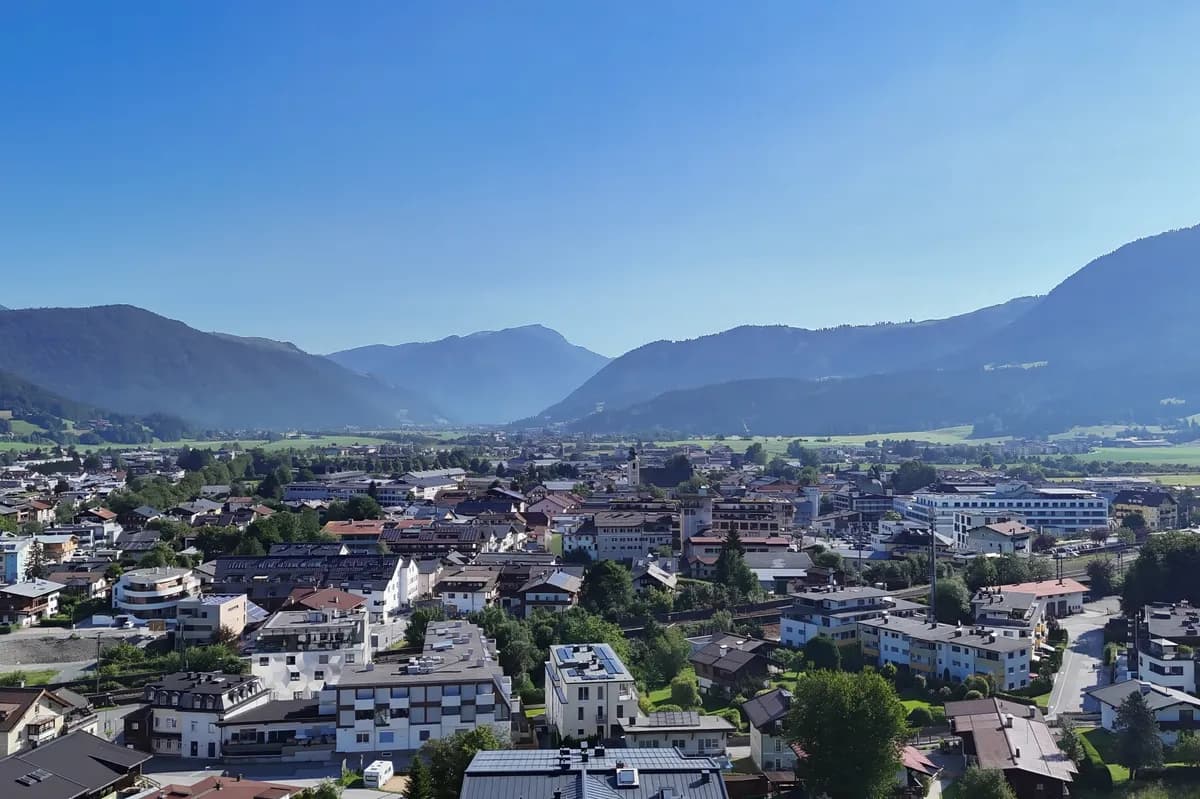 Wohnung kaufen in Kitzbühel – 43,96 m², € 483.560 – Bild 2 von 7