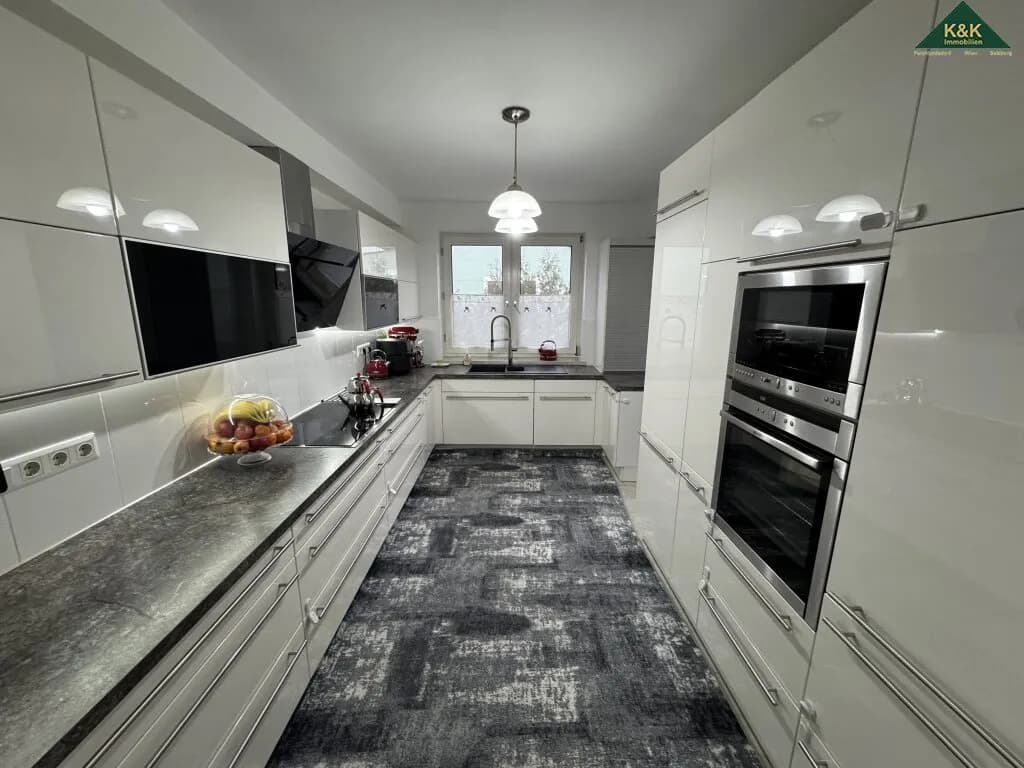 5-Zimmer-Haus kaufen in Baden – 156,88 m², € 398.000 – Bild 2 von 11