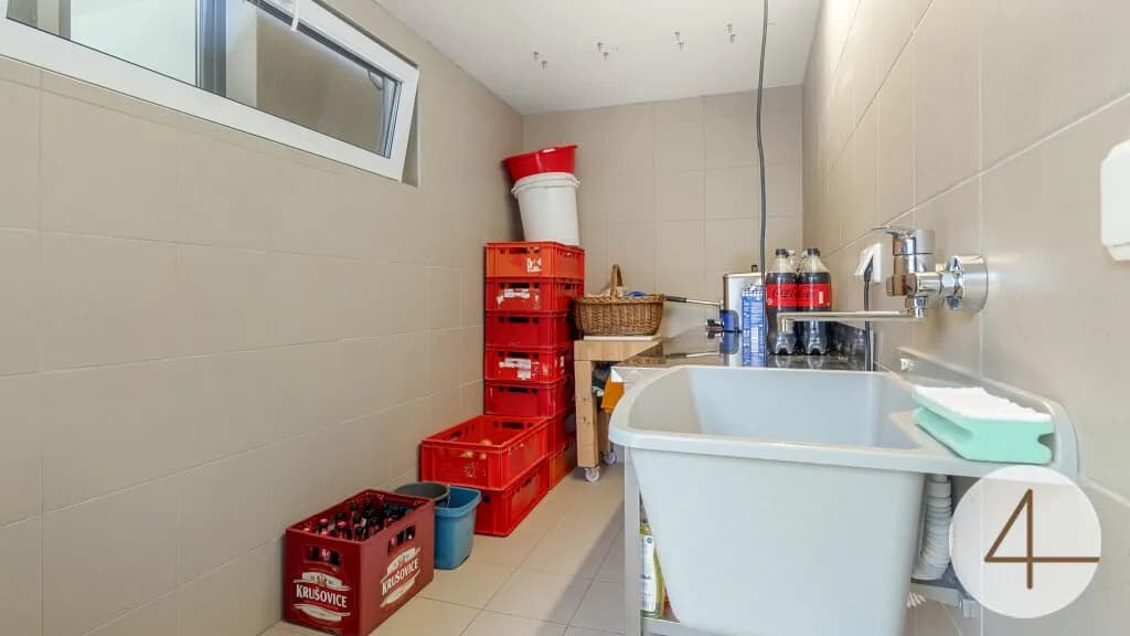 8-Zimmer-Gewerbeimmobilie kaufen in Gänserndorf – 208,33 m², € 619.000 – Bild 26 von 26