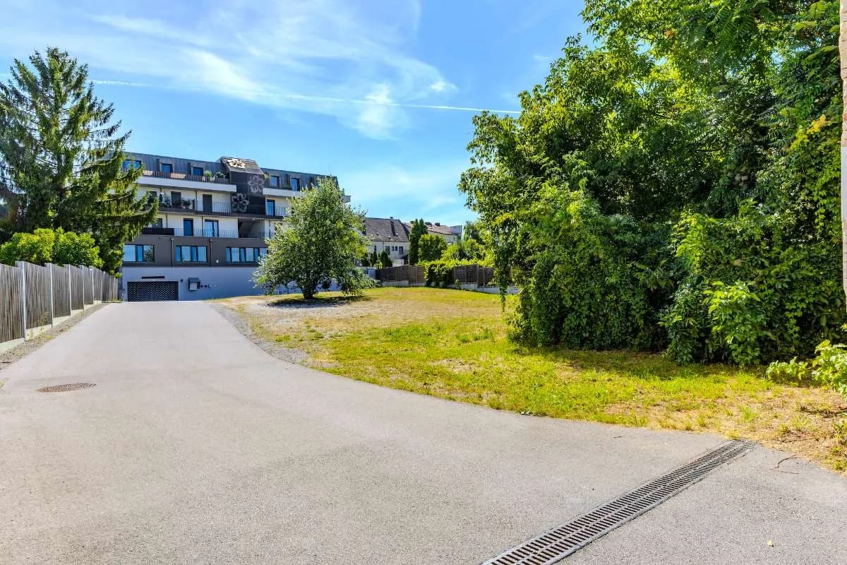 Grundstück kaufen in Gänserndorf – 1 298 m², € 895.000 – Bild 2 von 3