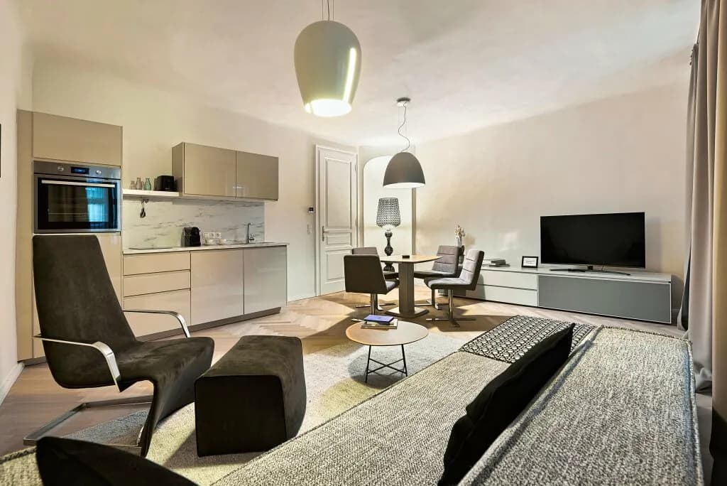 4-Zimmer-Wohnung mieten in Wien – 93,46 m², € 4.061 – Bild 1 von 19