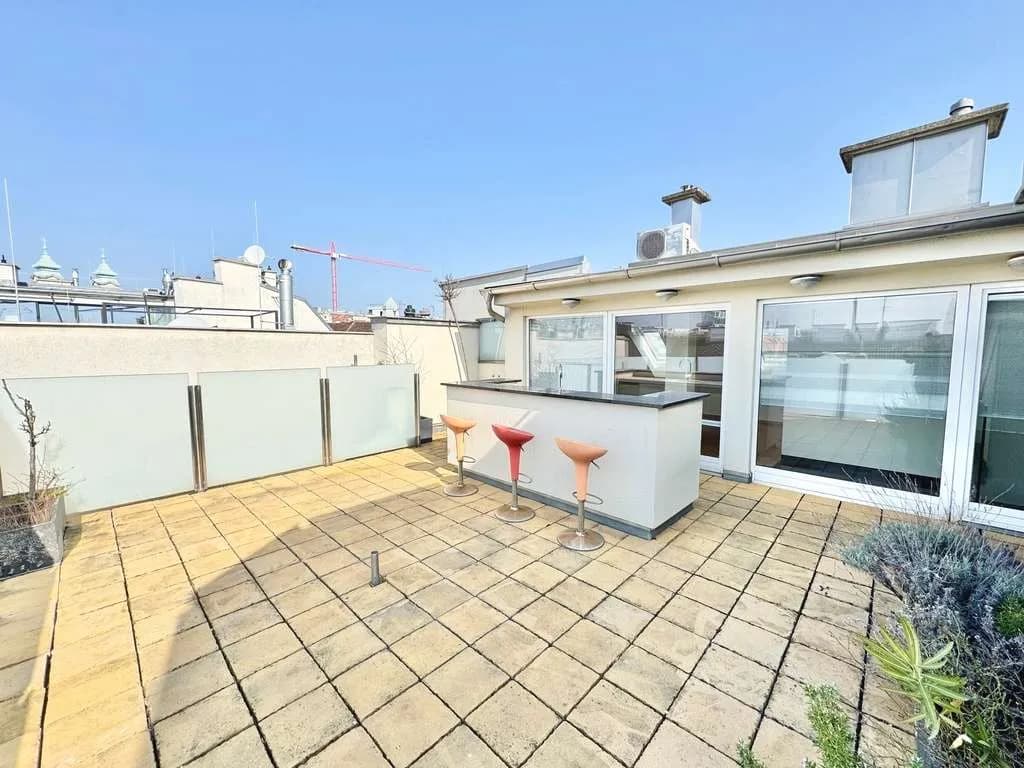 4-Zimmer-Wohnung mieten in Wien – 178 m², € 3.499 – Bild 1 von 21