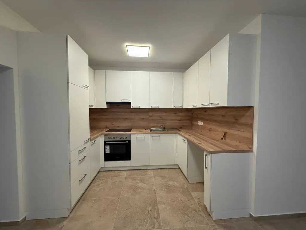 2-Zimmer-Wohnung mieten in Bruck an der Leitha – 45 m², € 850 – Bild 1 von 8