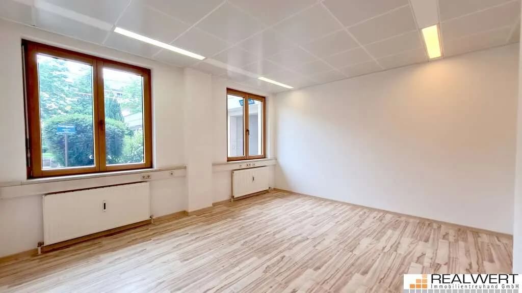 9-Zimmer-Gewerbeimmobilie mieten in Salzburg Stadt – 261 m², € 3.048 – Bild 4 von 8
