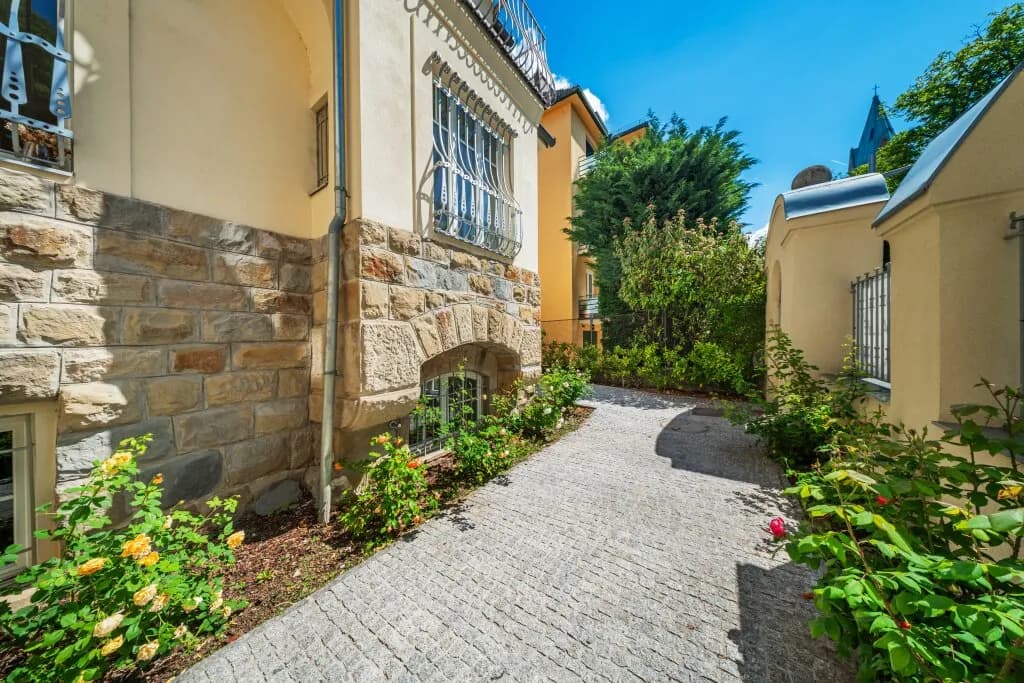 8-Zimmer-Immobilie kaufen in Wien – 700 m², € 8.900.000 – Bild 2 von 21