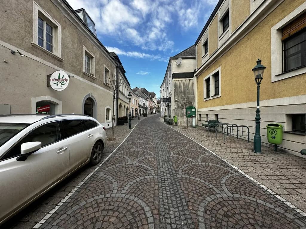 6-Zimmer-Gewerbeimmobilie mieten in Tulln – 188 m², € 1.316 – Bild 2 von 25