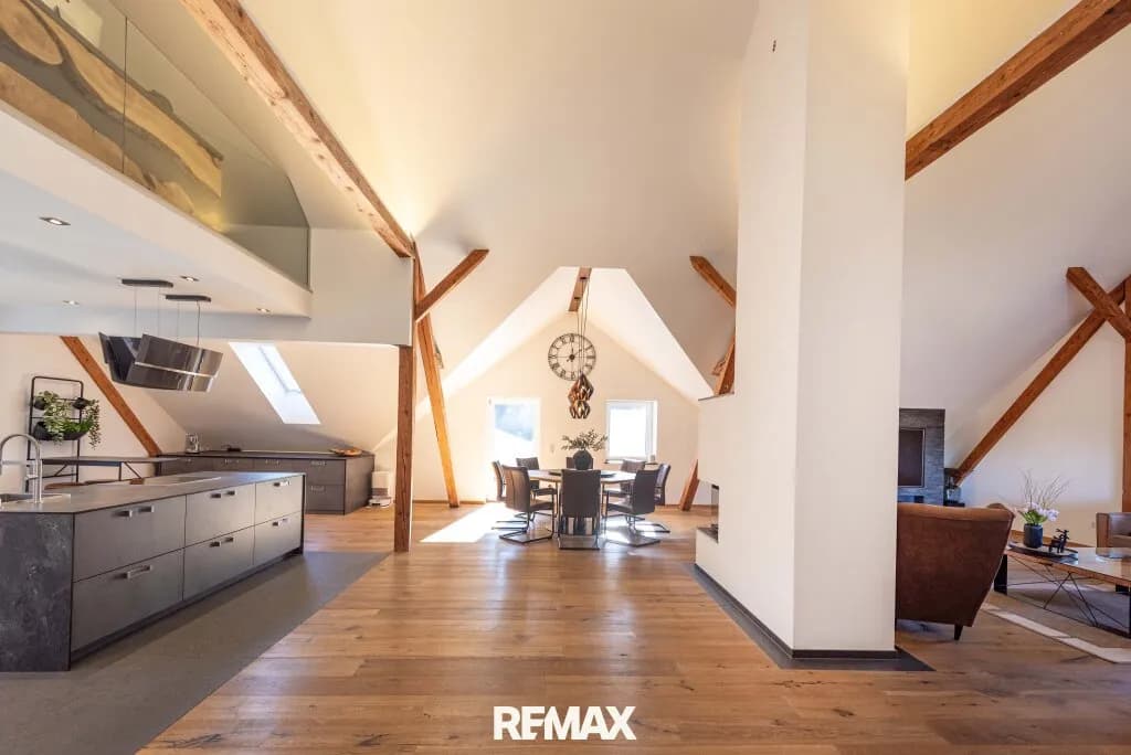 9-Zimmer-Gewerbeimmobilie kaufen in Gmunden – 347,68 m², € 888.888