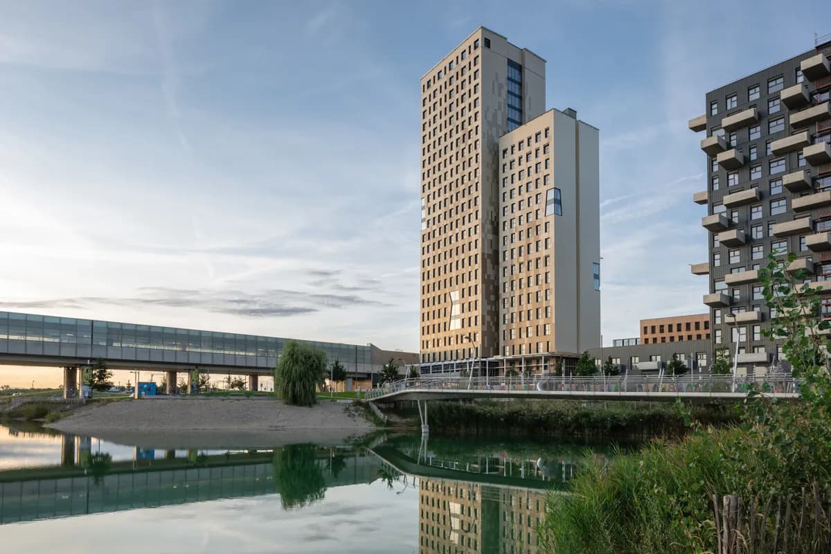Gewerbeimmobilie mieten in Wien – 165 m², € 15 – Bild 1 von 17