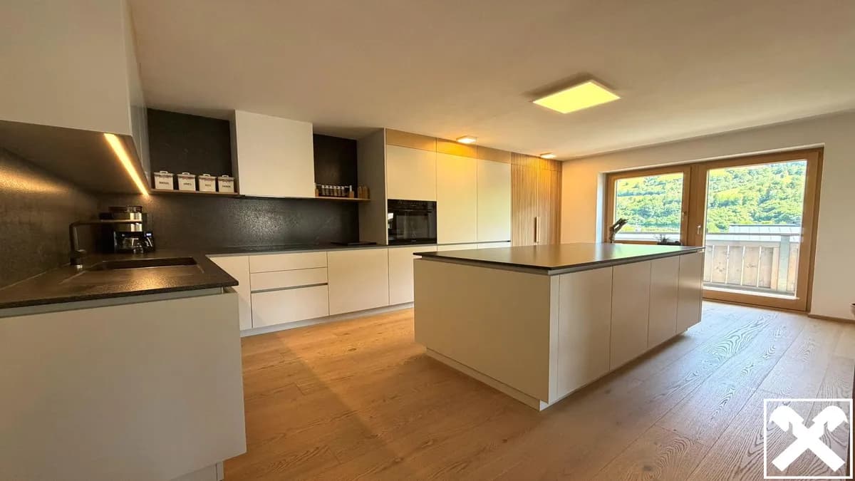 7-Zimmer-Gewerbeimmobilie kaufen in Sankt Johann im Pongau – 228 m², € 995.000 – Bild 2 von 8