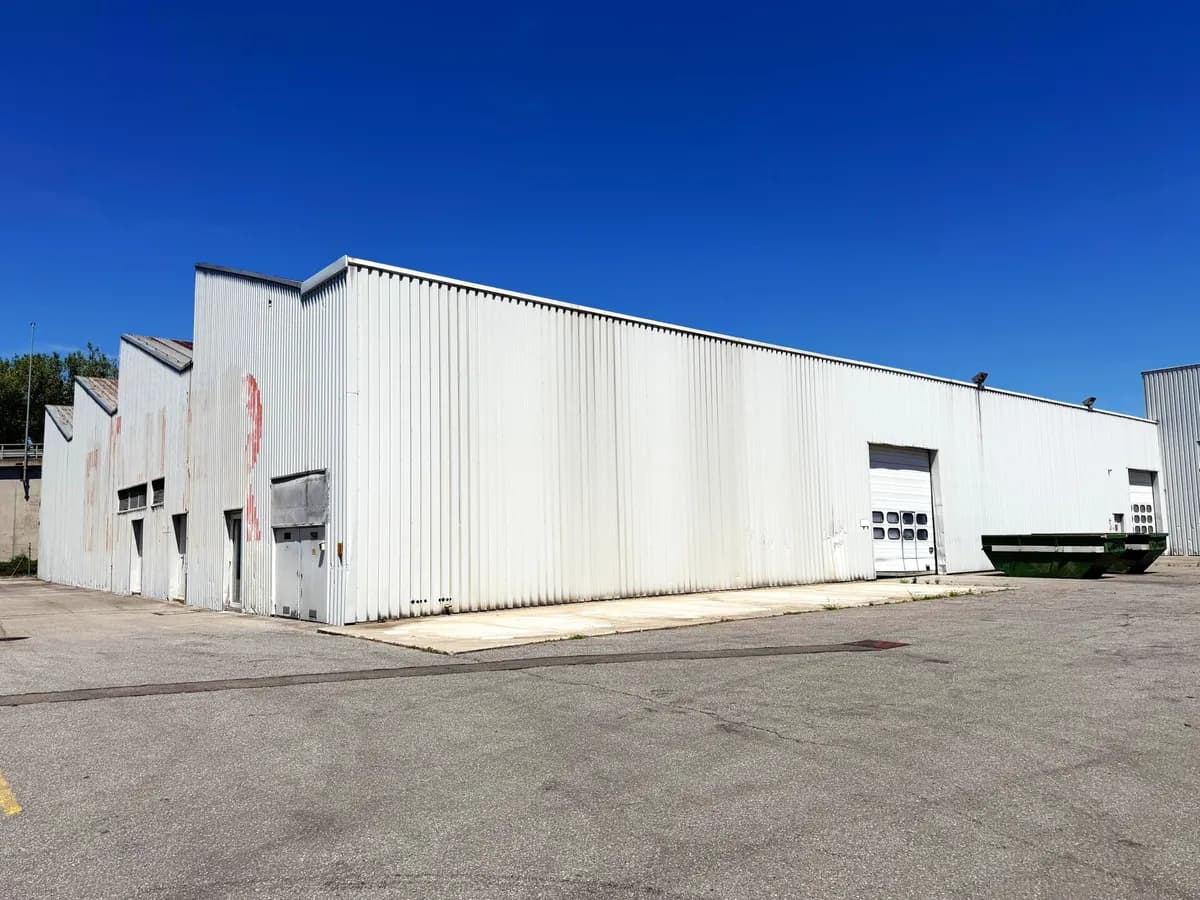Gewerbeimmobilie mieten in Wien – 2 800 m², € 4 – Bild 5 von 9