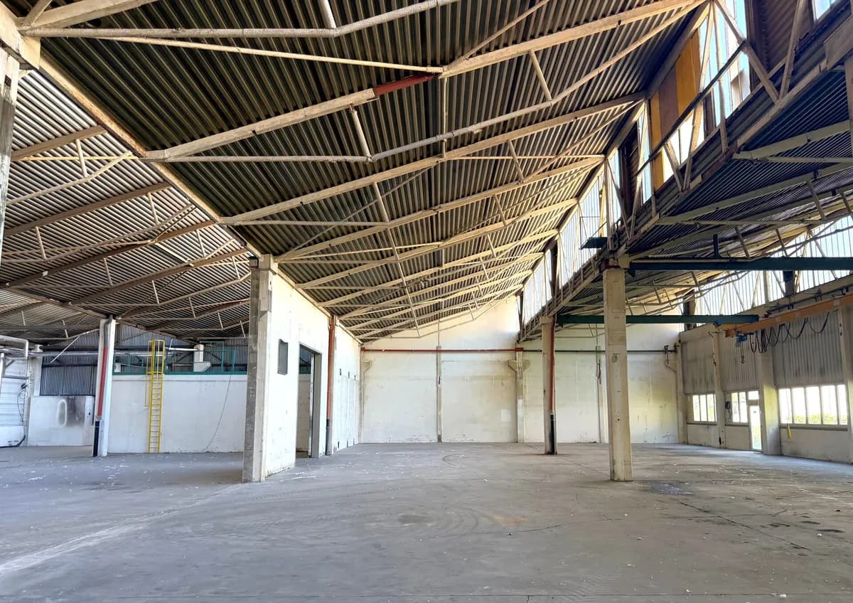 Gewerbeimmobilie mieten in Wien – 2 800 m², € 4 – Bild 7 von 9