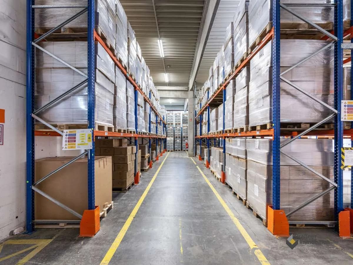 Gewerbeimmobilie mieten in Wien – 6 518 m², € 6 – Bild 4 von 5