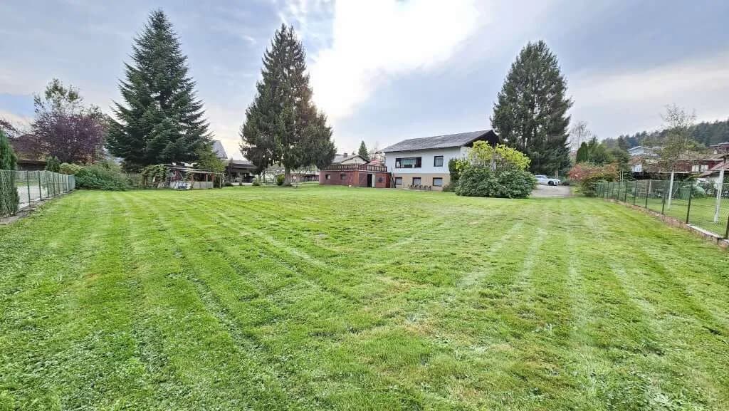 Grundstück kaufen in Klagenfurt Land – 3 000 m², € 990.000