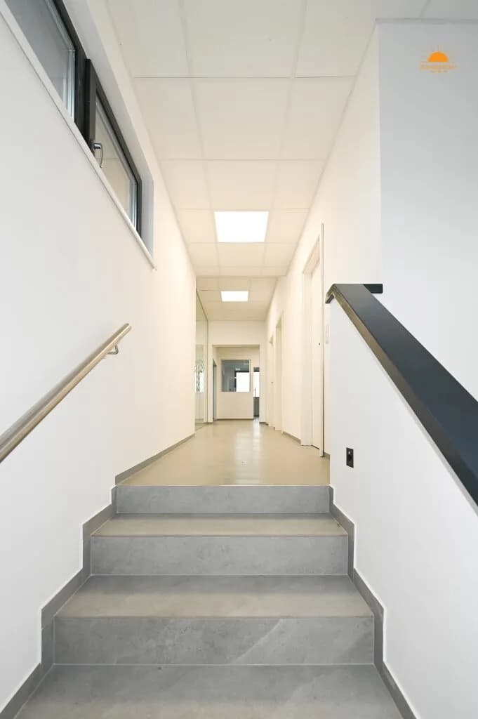 5-Zimmer-Gewerbeimmobilie mieten in Baden – 278 m², € 3.000 – Bild 3 von 18