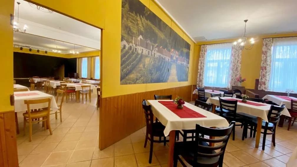 Gewerbeimmobilie mieten in Mistelbach – 430 m², € 2.460