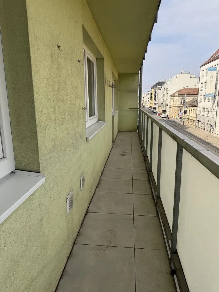 Wohnung kaufen in Wien – 65,78 m², € 219.000 – Bild 2 von 15
