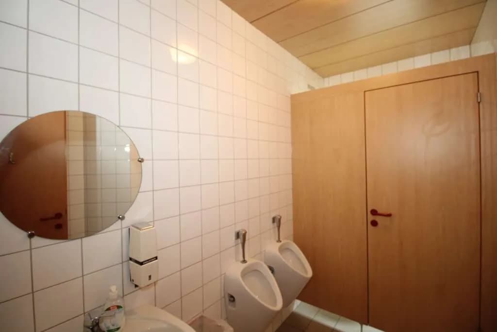 3-Zimmer-Gewerbeimmobilie mieten in Freistadt – 103 m², € 975 – Bild 10 von 11